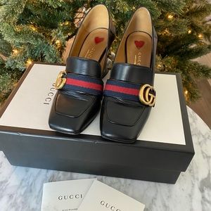 Gucci Peyton Pearl Embellished Leather Pump
